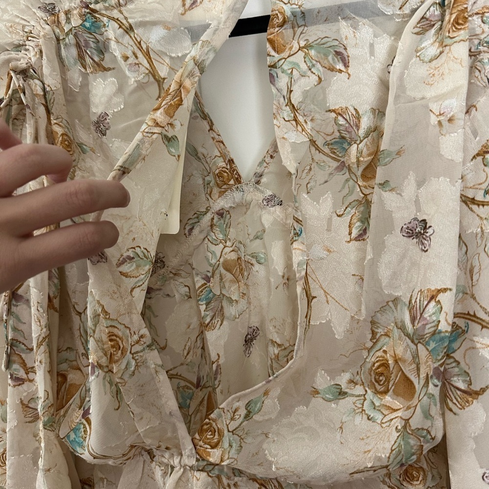 Floral Cream Women's Top - Picture 4 of 4
